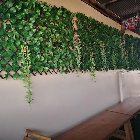 D​ Luck​ Hostel Kanchanaburi Exterior foto