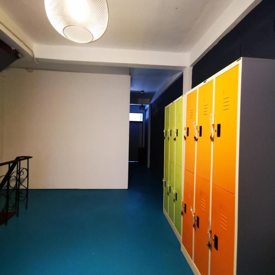 D​ Luck​ Hostel Kanchanaburi Exterior foto
